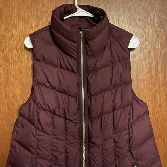 Athleta Burgundy Responsible Down CYA Puffer Vest - Picture 4 of 10